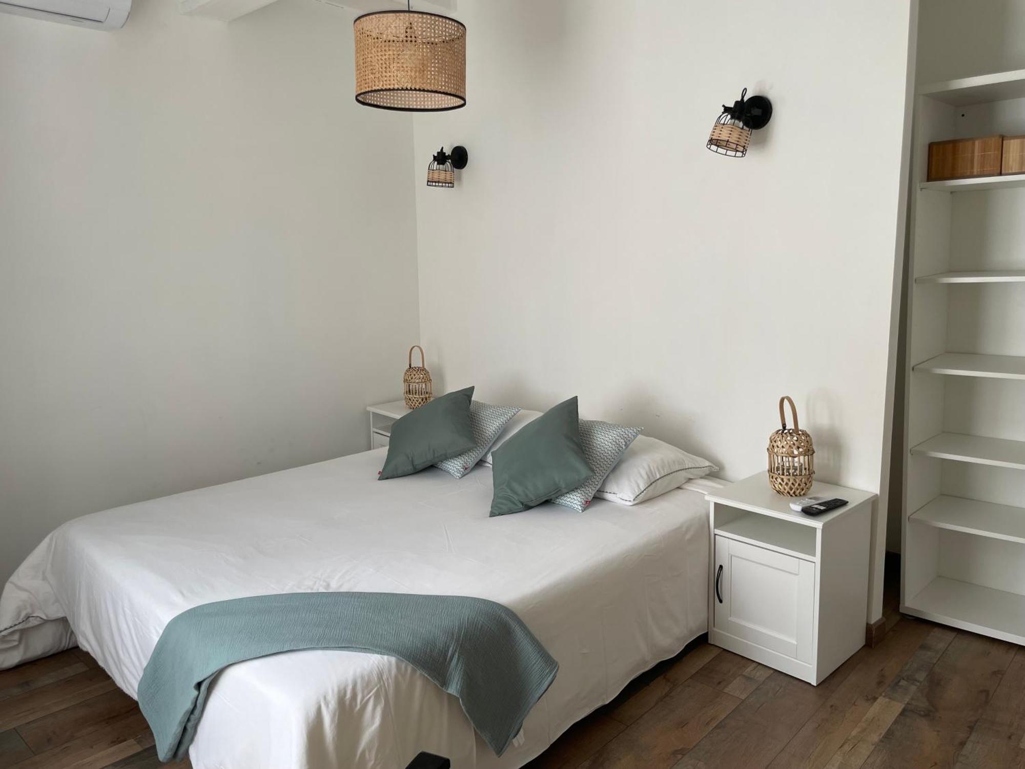ארל Charmante Maison De Ville Avec Cour Exterieure מראה חיצוני תמונה