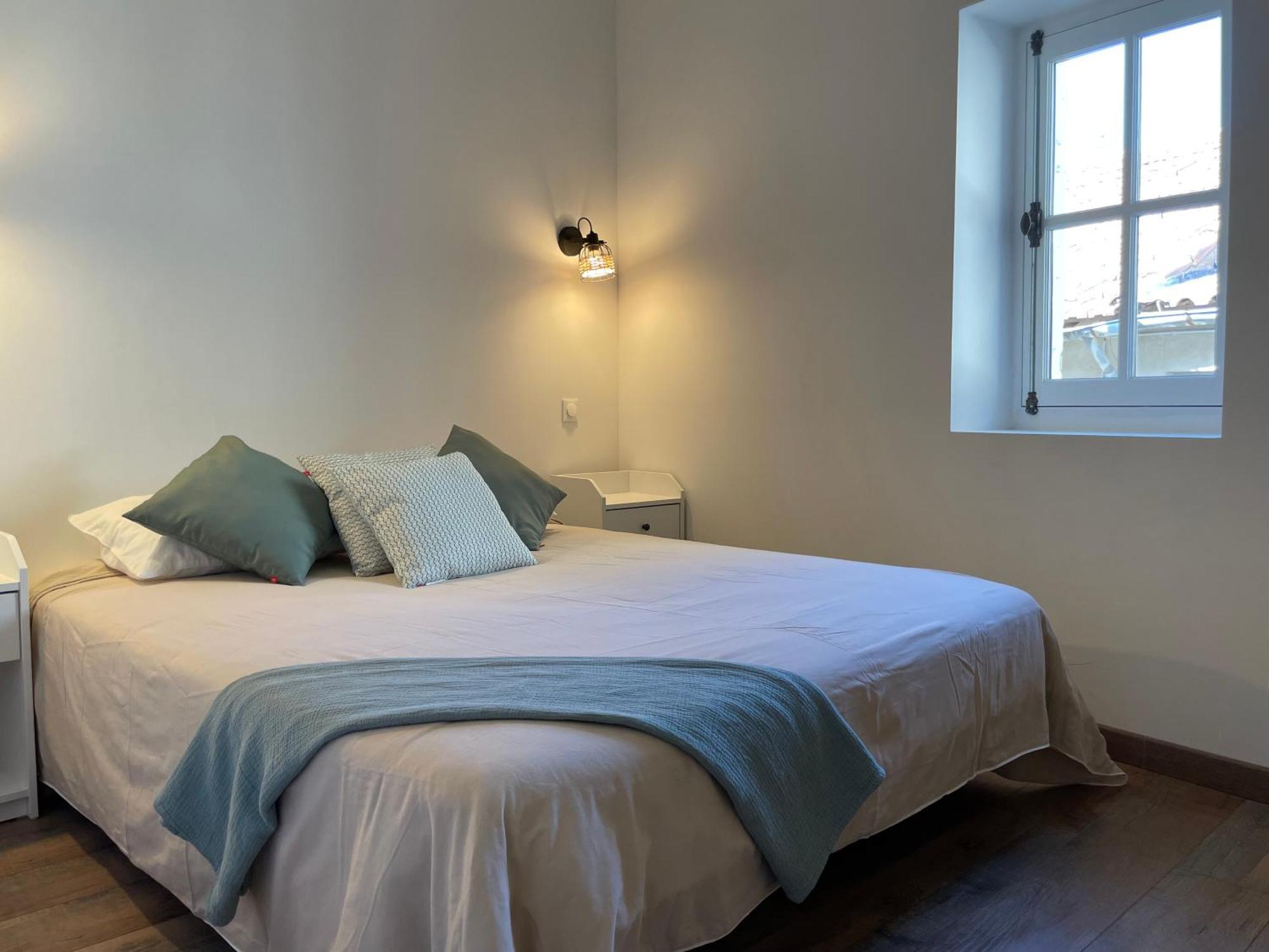 ארל Charmante Maison De Ville Avec Cour Exterieure מראה חיצוני תמונה