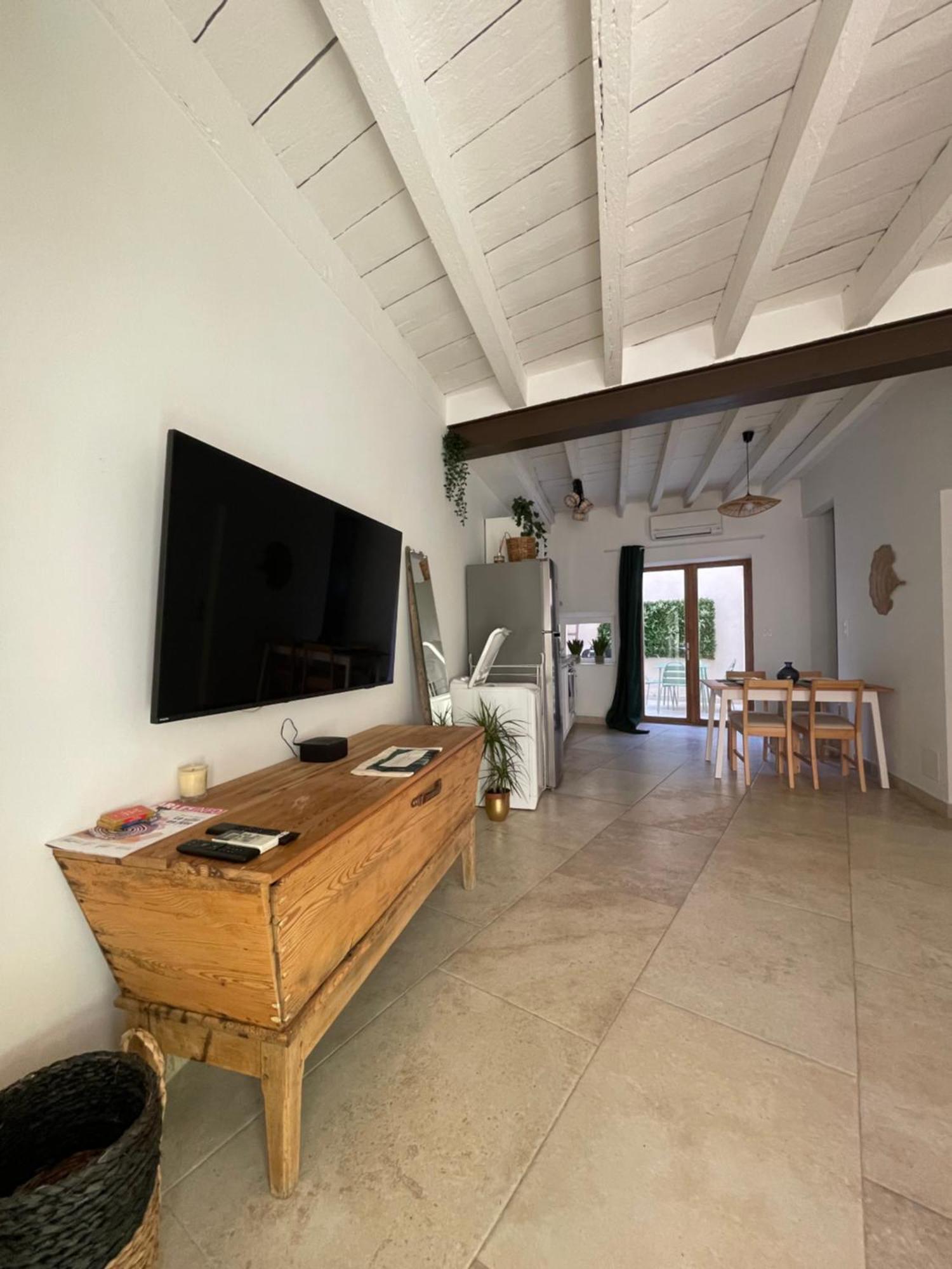 ארל Charmante Maison De Ville Avec Cour Exterieure מראה חיצוני תמונה